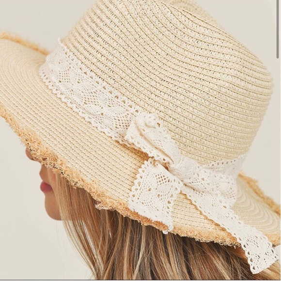LAST ONE: Fringe trim boho straw hat - Picture 6 of 6